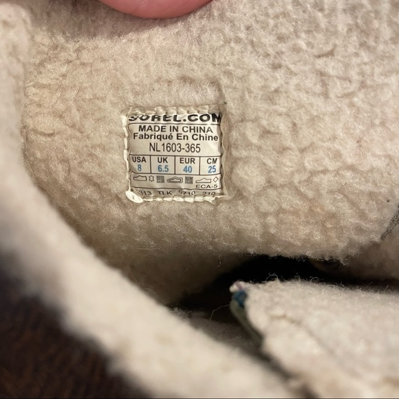 Sorel Lace-up winter boots. Leather and wool size 8 - Picture 3 of 7